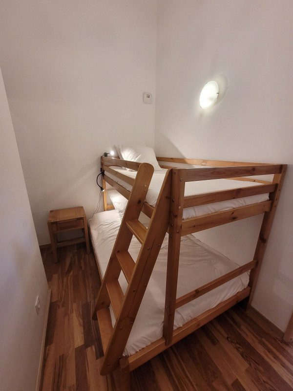 _lv_images__lot_0000000249_13_19303604