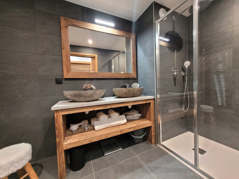 _lv_images__lot_0000000250_07_18473661