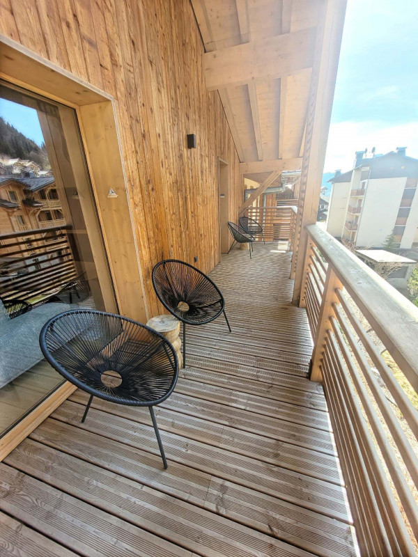 _lv_images__lot_0000000253_12_18926645