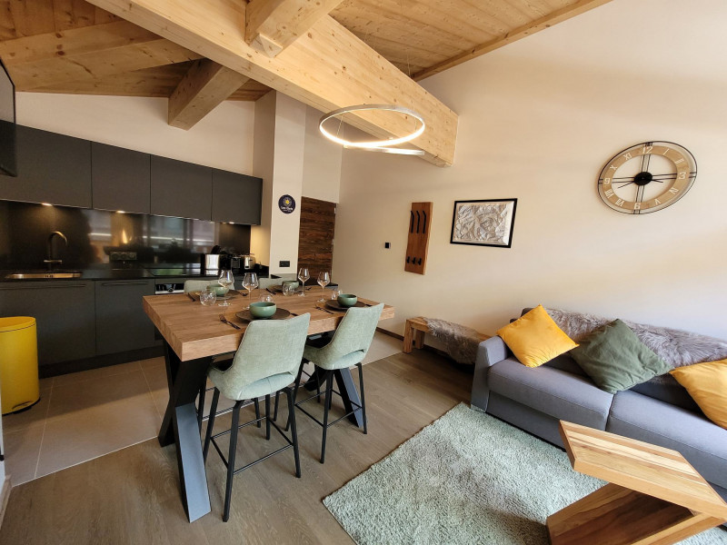 _lv_images__lot_0000000256_14_18783000