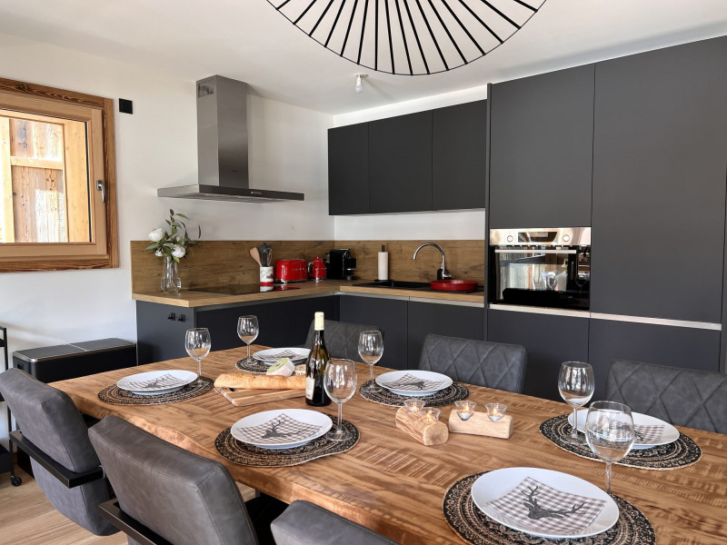 _lv_images__lot_0000000257_04_18483495