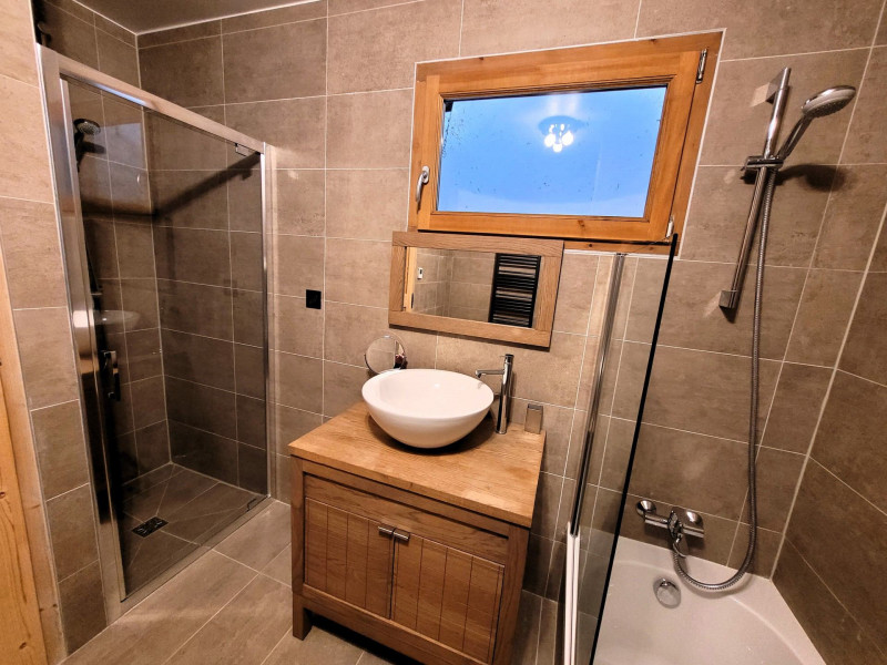 _lv_images__lot_0000000259_06_19216554