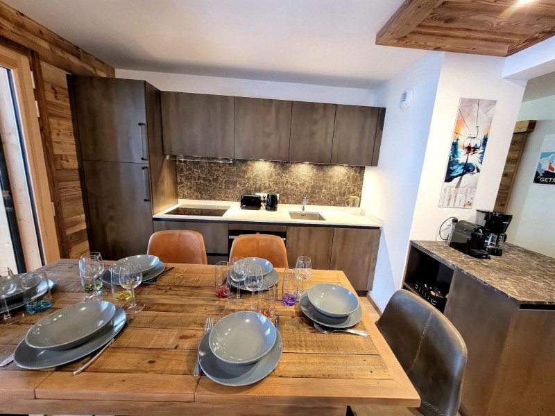 _lv_images__lot_0000000263_03_18040535