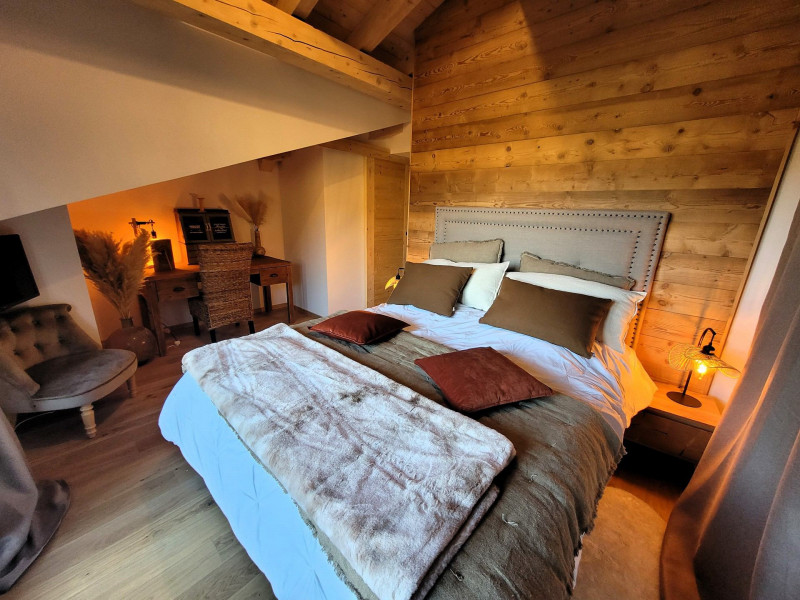 _lv_images__lot_0000000264_04_18086377 _lv_images__lot_0000000264_04_18086377