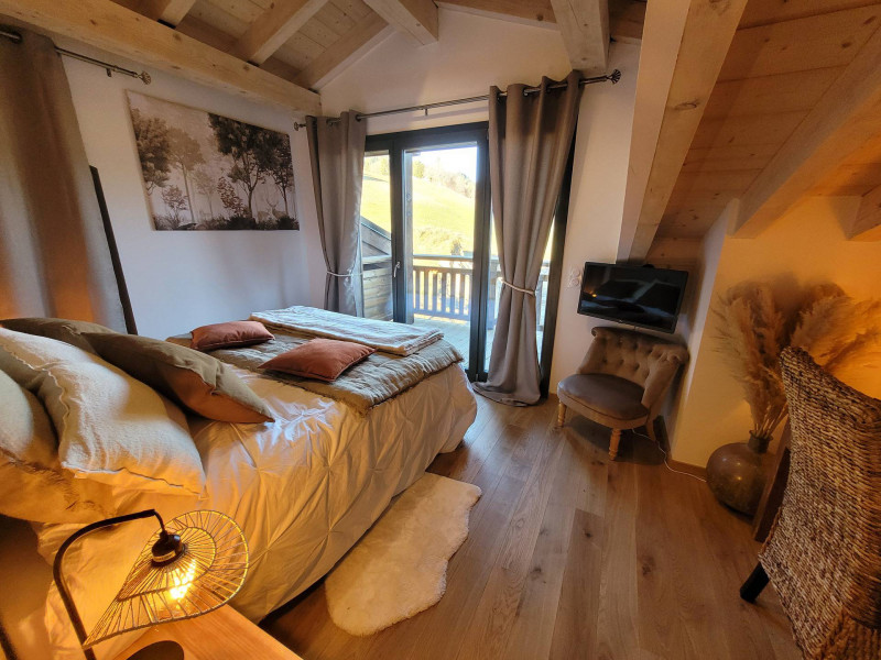 _lv_images__lot_0000000264_12_18446038