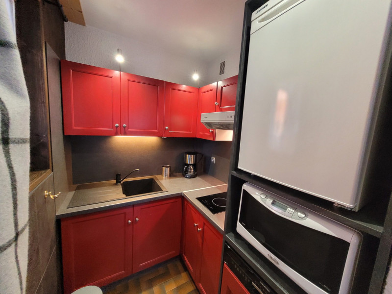 _lv_images__lot_0000000266_10_18436900