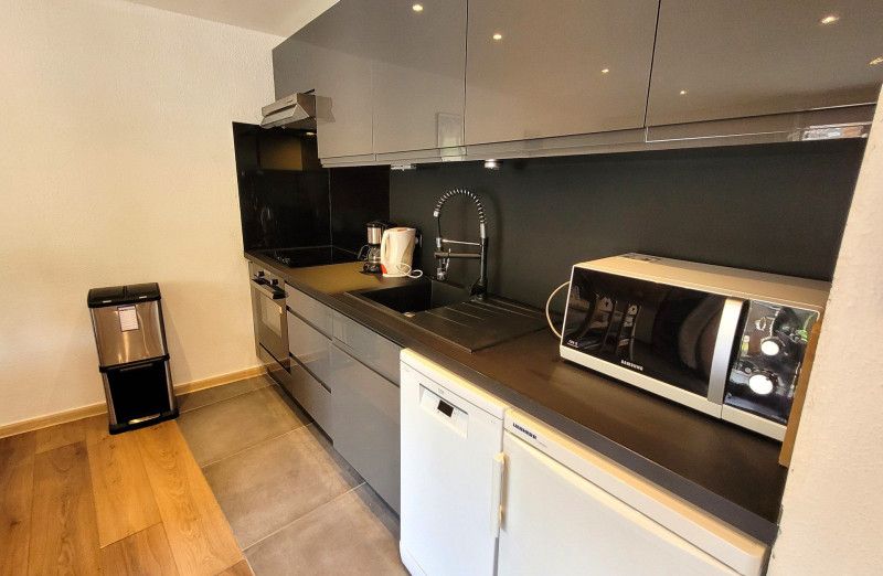 _lv_images__lot_0000000271_03_17976424