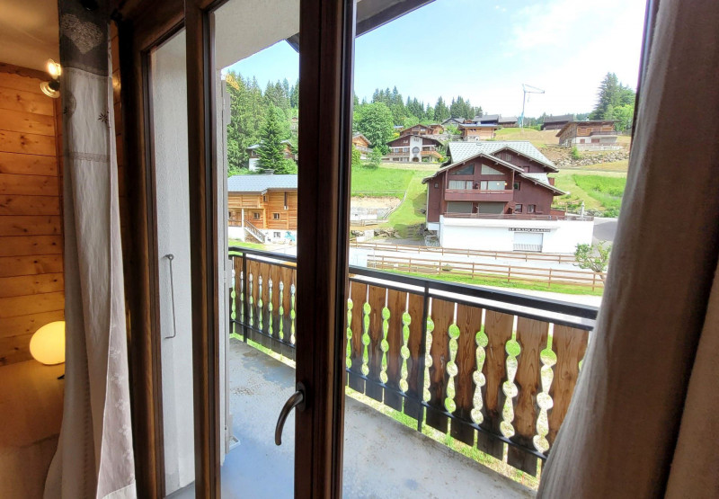 _lv_images__lot_0000000271_06_18793884