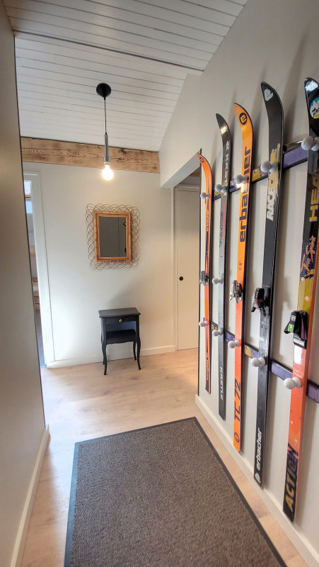 _lv_images__lot_0000000274_04_19159053