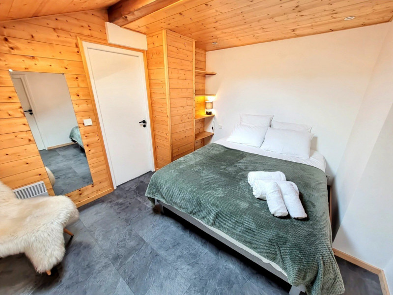 _lv_images__lot_0000000278_06_18369110