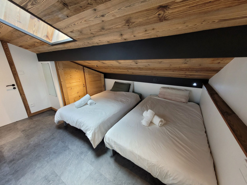 _lv_images__lot_0000000278_12_19386402