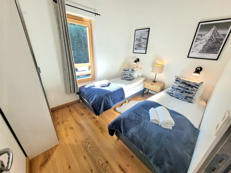 _lv_images__lot_0000000280_08_19177005