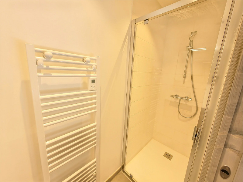 _lv_images__lot_0000000280_15_19357671