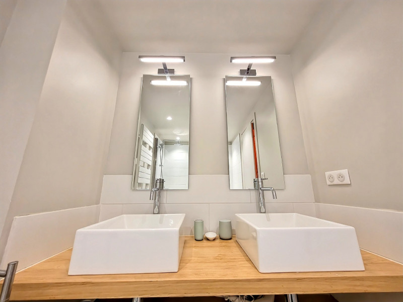 _lv_images__lot_0000000281_13_18435596