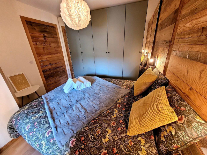 _lv_images__lot_0000000284_06_18482552