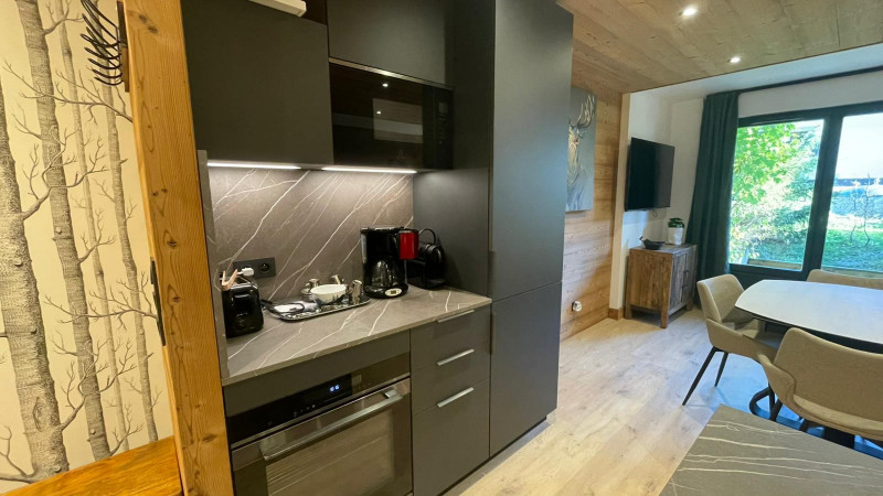 _lv_images__lot_0000000286_03_18427376