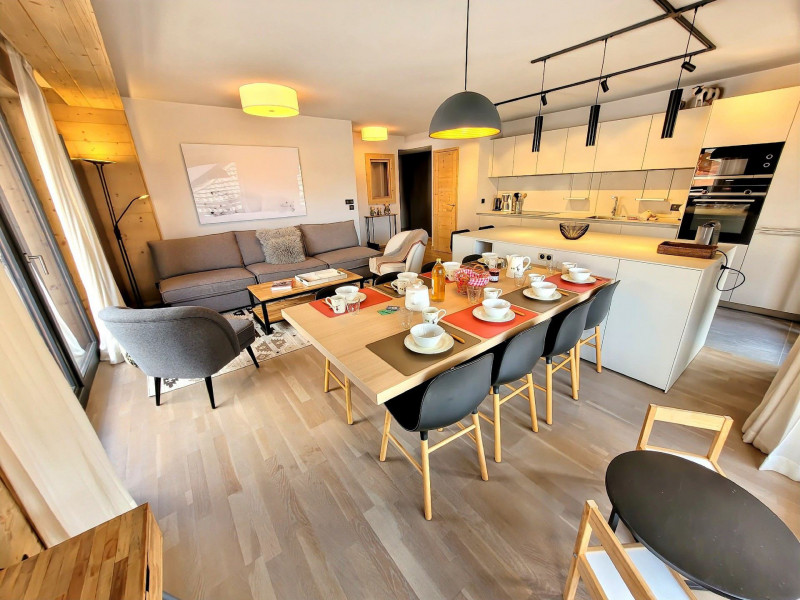 _lv_images__lot_0000000290_02_18359526