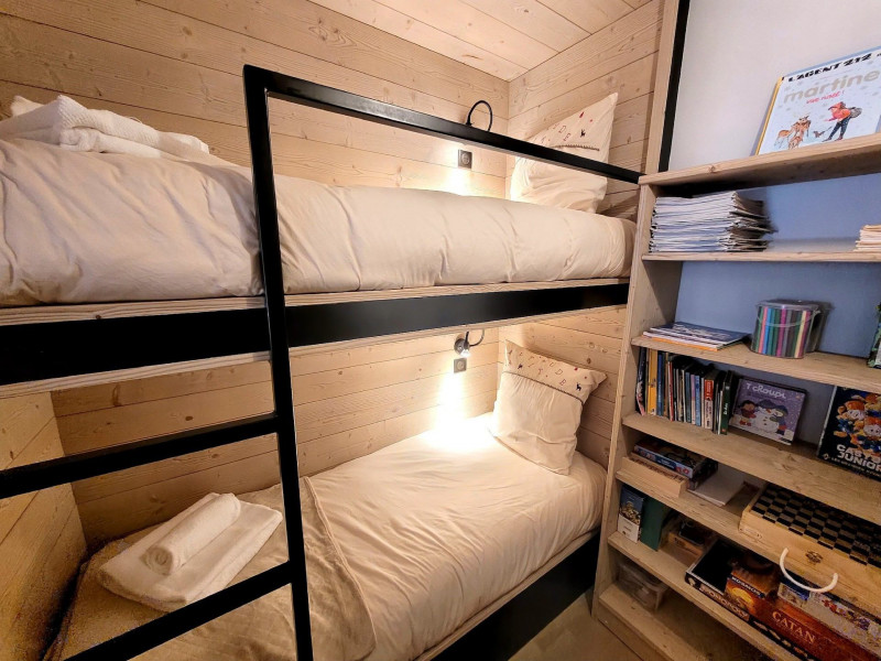 _lv_images__lot_0000000290_09_18368962