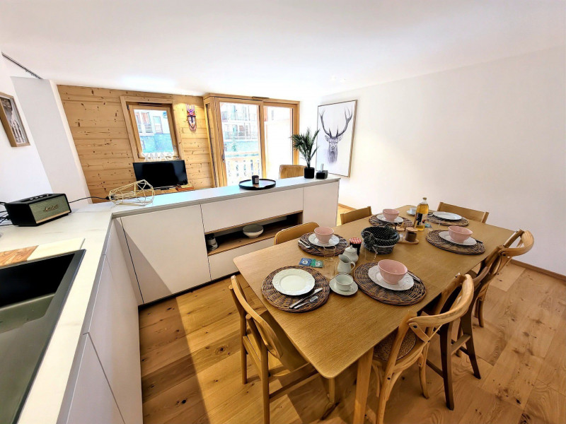 _lv_images__lot_0000000291_04_18792268