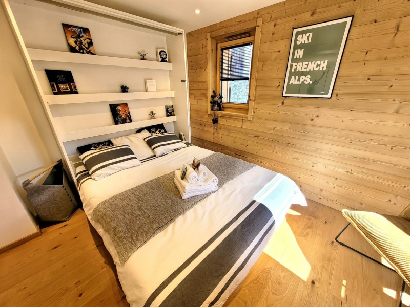 _lv_images__lot_0000000291_12_18482374