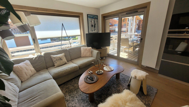 _lv_images__lot_0000000292_14_17884724