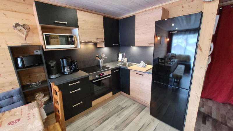 _lv_images__lot_0000000294_05_18427442