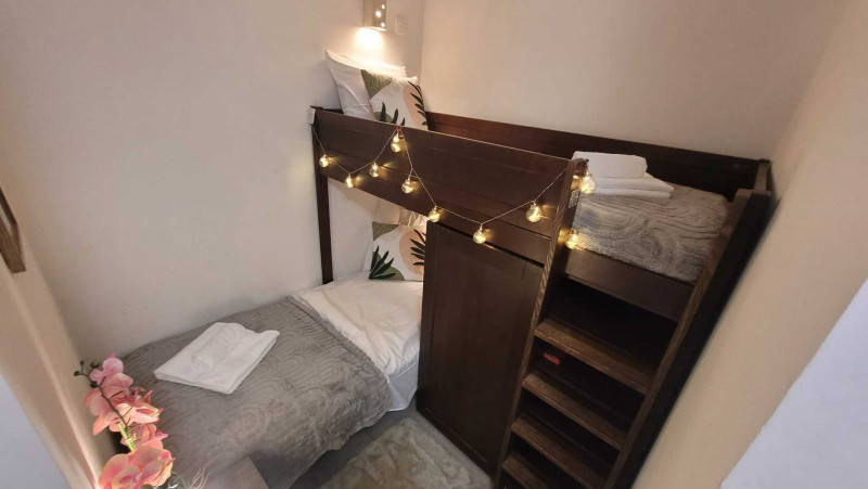 _lv_images__lot_0000000297_11_18125692