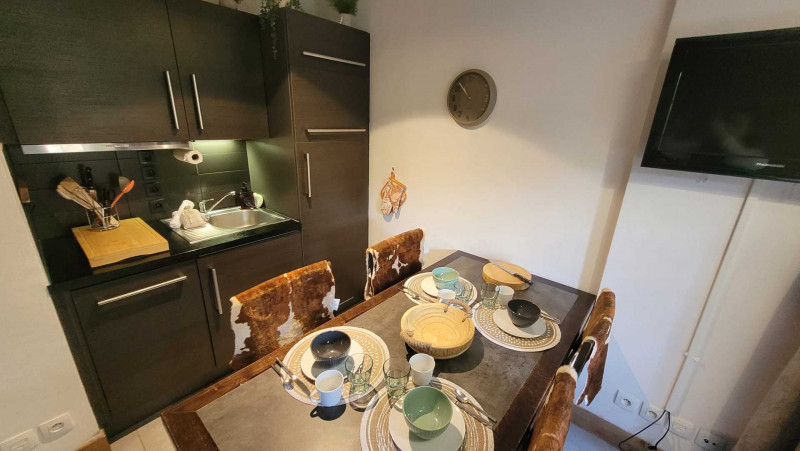 _lv_images__lot_0000000297_15_18096183 _lv_images__lot_0000000297_15_18096183