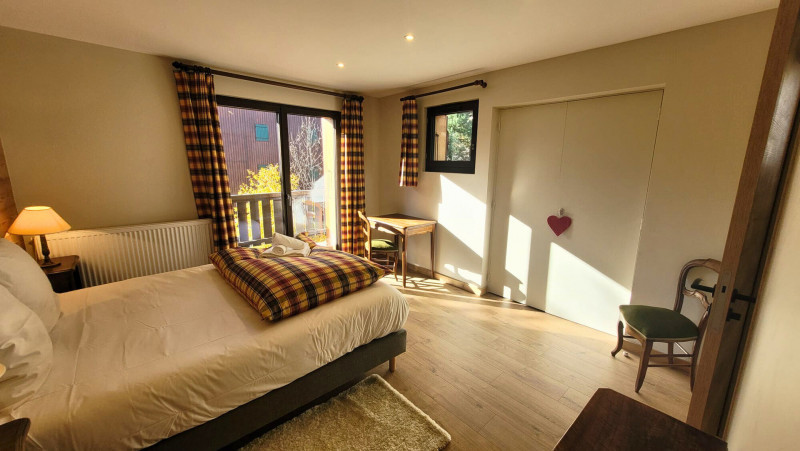 _lv_images__lot_0000000300_07_18378876