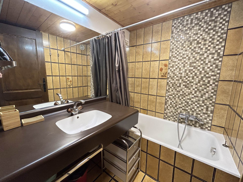 _lv_images__lot_0000010104_07_18127087