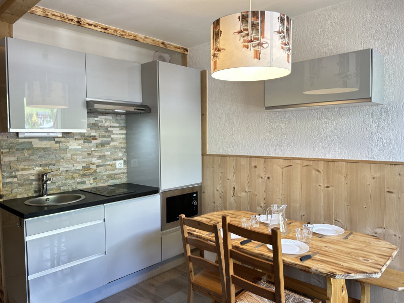 _lv_images__lot_0000010126_04_19400423