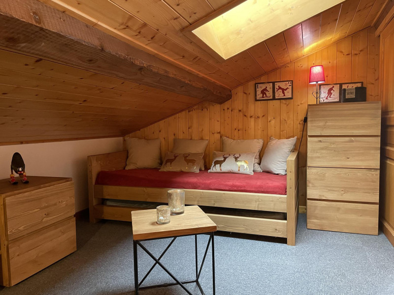 _lv_images__lot_0000020318_06_18372672