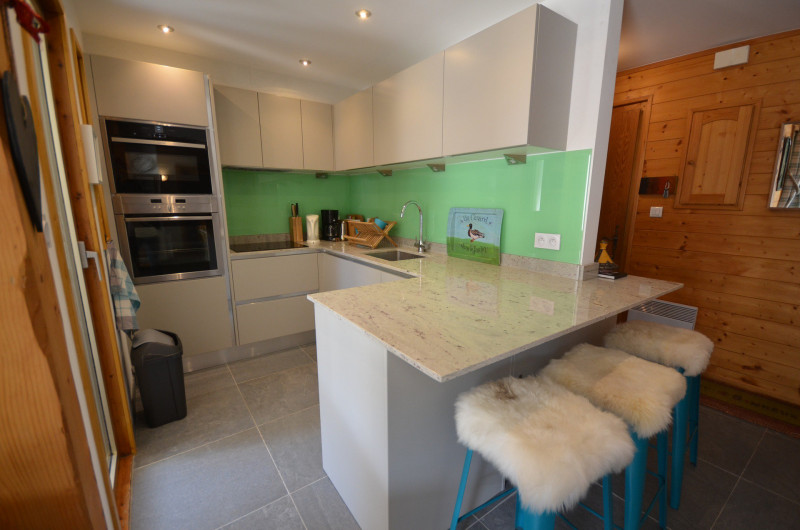 _lv_images__lot_0000030304_02_18448282