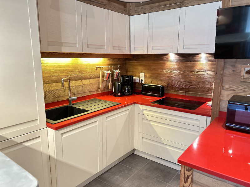 _lv_images__lot_0000070214_03_19141776