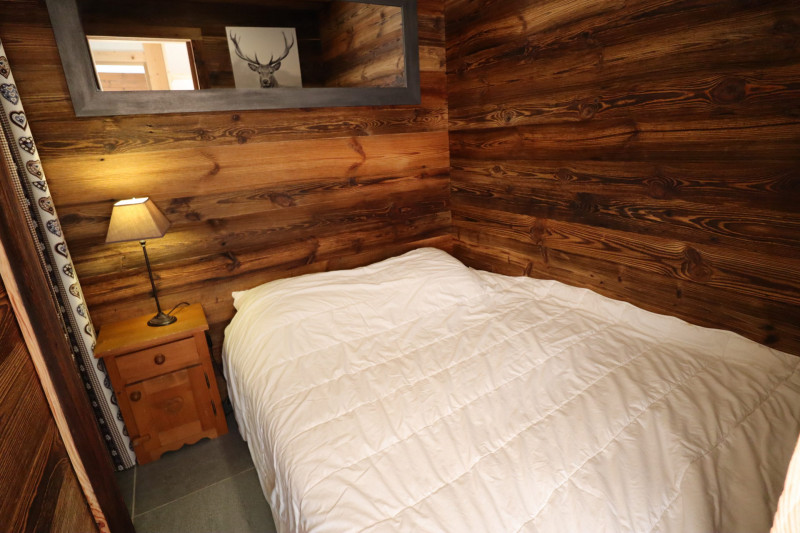 _lv_images__lot_0000080218_09_17887638 _lv_images__lot_0000080218_09_17887638