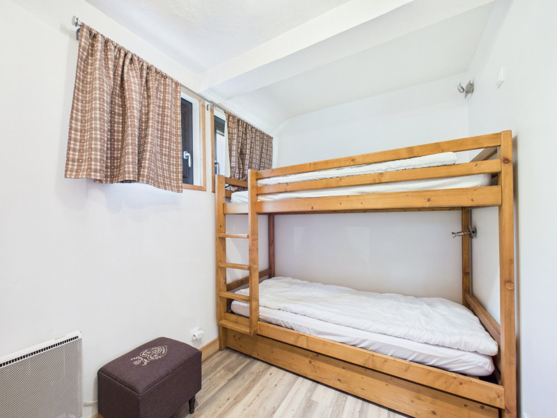 _lv_images__lot_0000100222_07_17687109