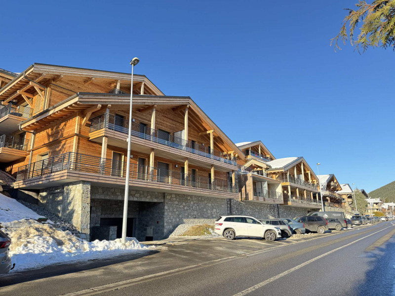 _lv_images__lot_0000120325_15_16769991