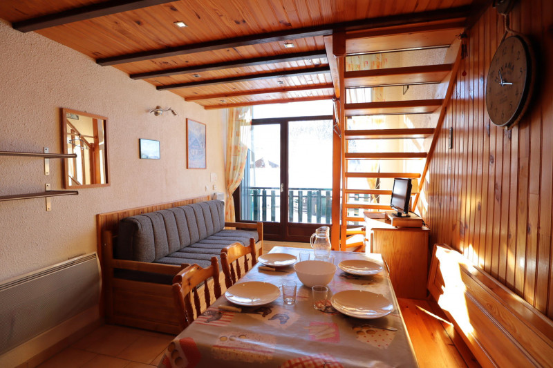 _lv_images__lot_0000150206_01_17978306