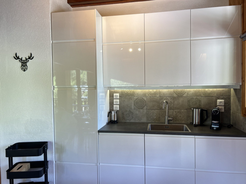 _lv_images__lot_0000290313_08_18918359