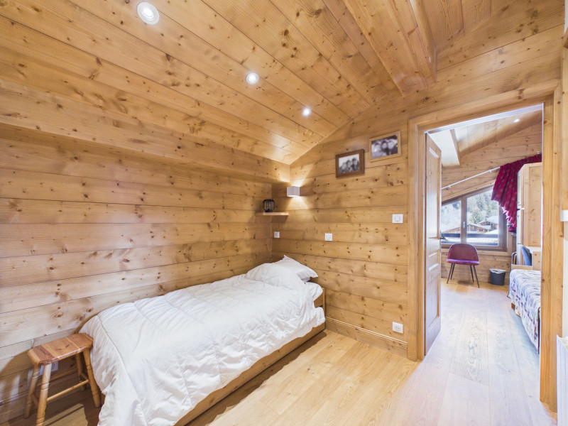 _lv_images__lot_0000320501_09_19388976