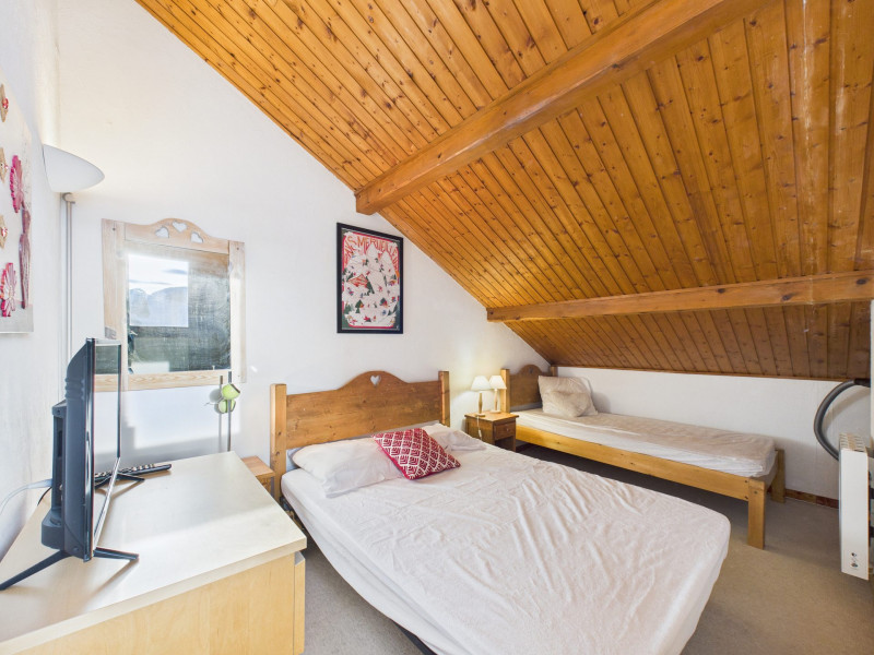 _lv_images__lot_0000350361_09_18861411