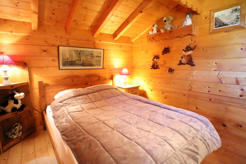 _lv_images__lot_0000370005_09_18786437