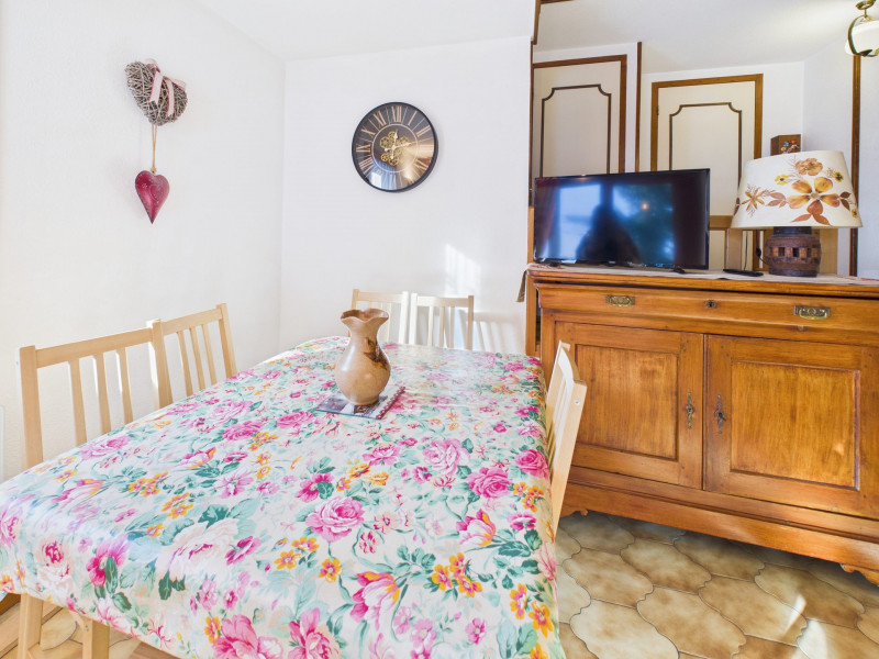 _lv_images__lot_0000410217_05_18438325