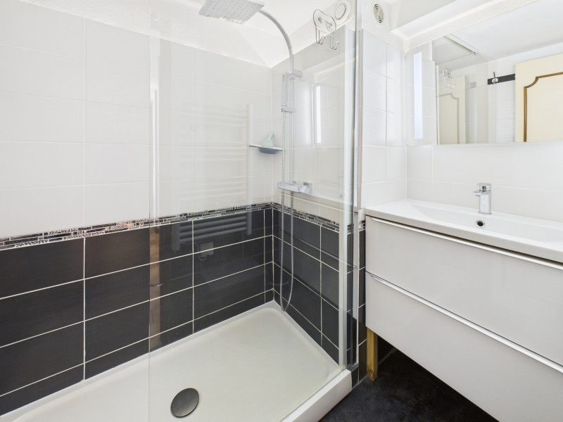 _lv_images__lot_0000410217_06_18795513