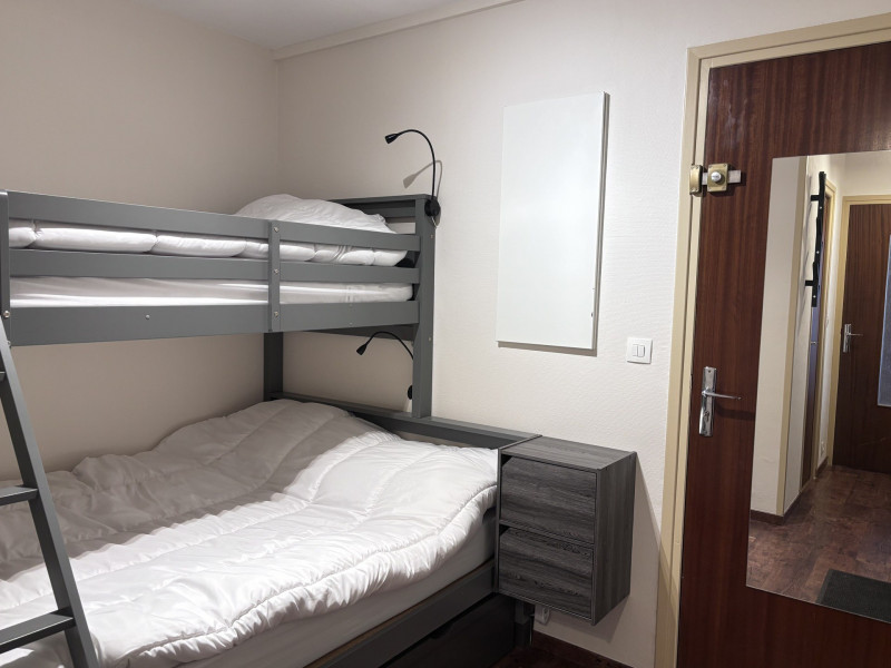 _lv_images__lot_0000410237_09_19389412