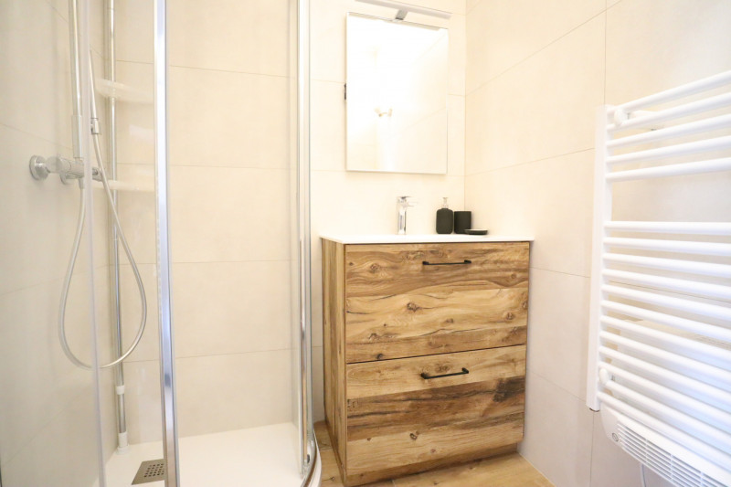 _lv_images__lot_0000420143_06_19380994