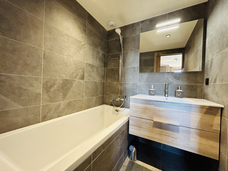 _lv_images__lot_0000450315_07_18363103