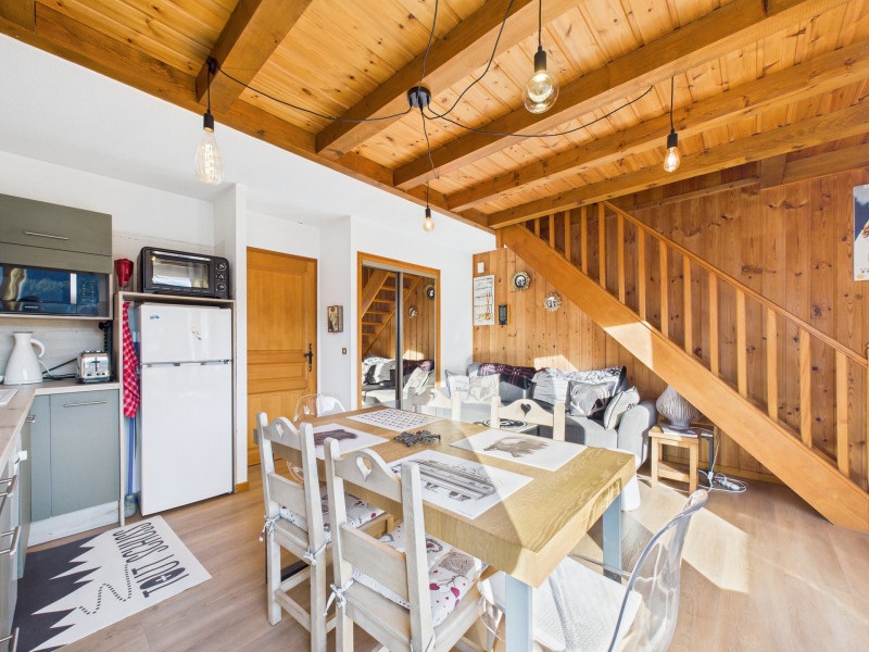 _lv_images__lot_0000450328_04_18429638