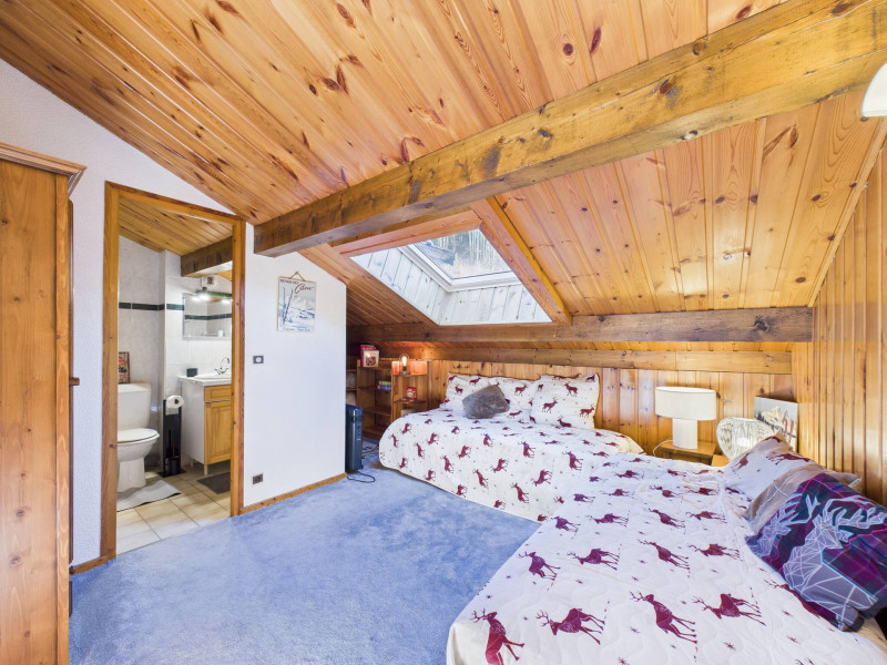 _lv_images__lot_0000450328_09_18486340