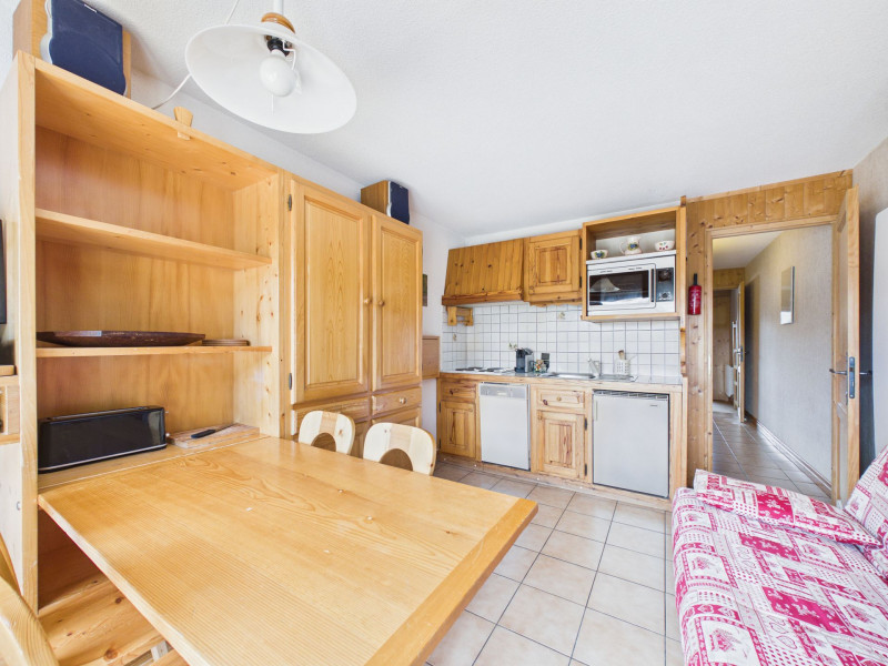 _lv_images__lot_0000500203_01_19370866